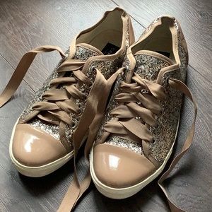 Kurt Geiger- Carvela Nude glitter pumps